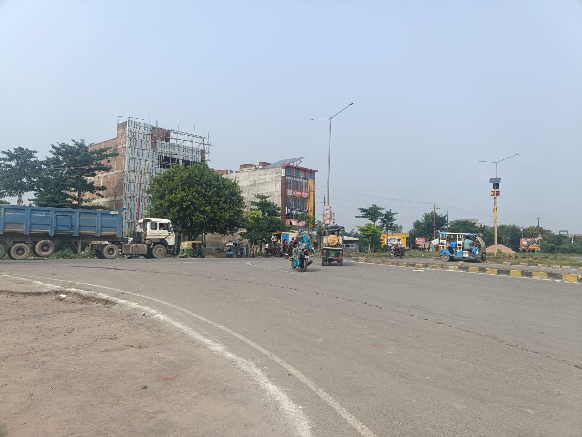 कैबिनेट मंत्री राकेश सचान की मेहनत आखिर रंग ले आयी , पटेल चौक पुखरायां को मिला ओवरब्रिज